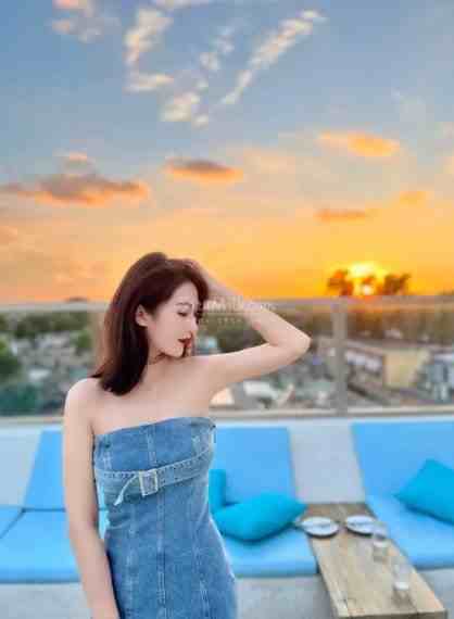 在西安夜生活里感受光影的惬意—MOONEE 暮霓·鼓楼观景酒吧