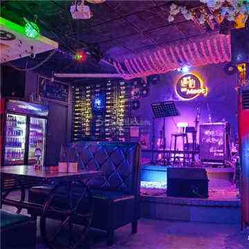 遇见eeT音乐酒吧(临潼鼓楼店)